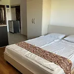 Apartament Dione *