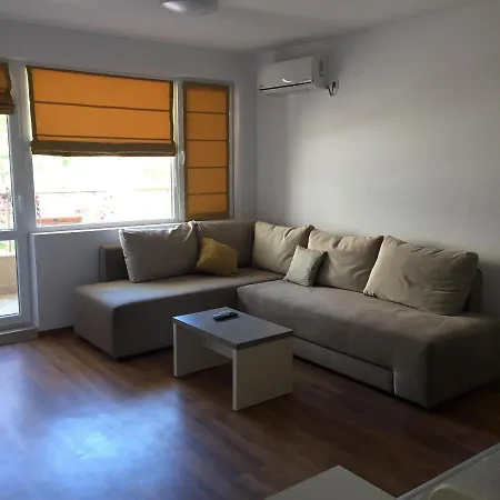 Dione Appartement *