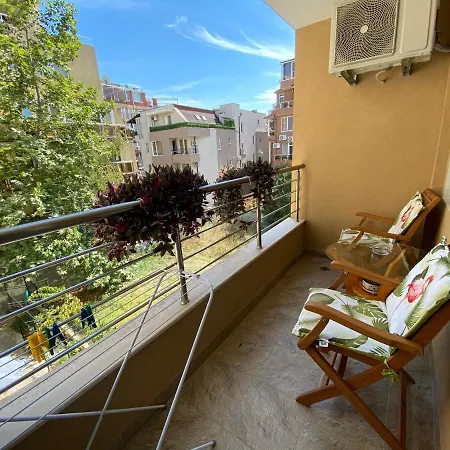 Apartment Dione *